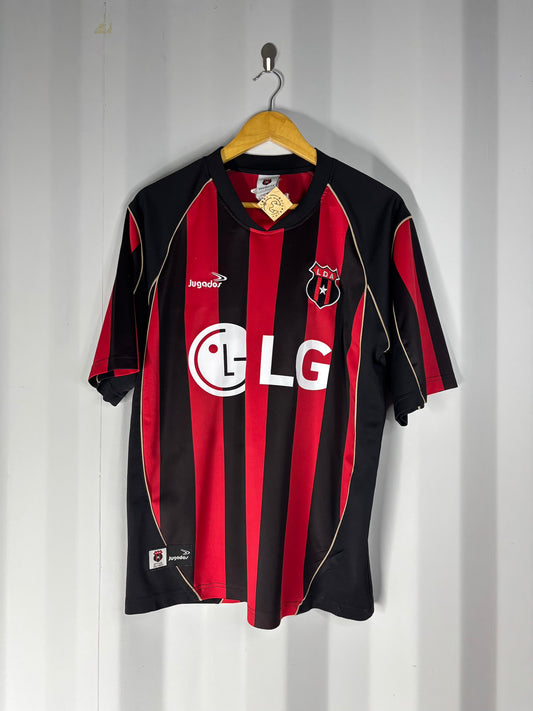 Parte frontal camiseta de Alajuelense para la temporada 2007