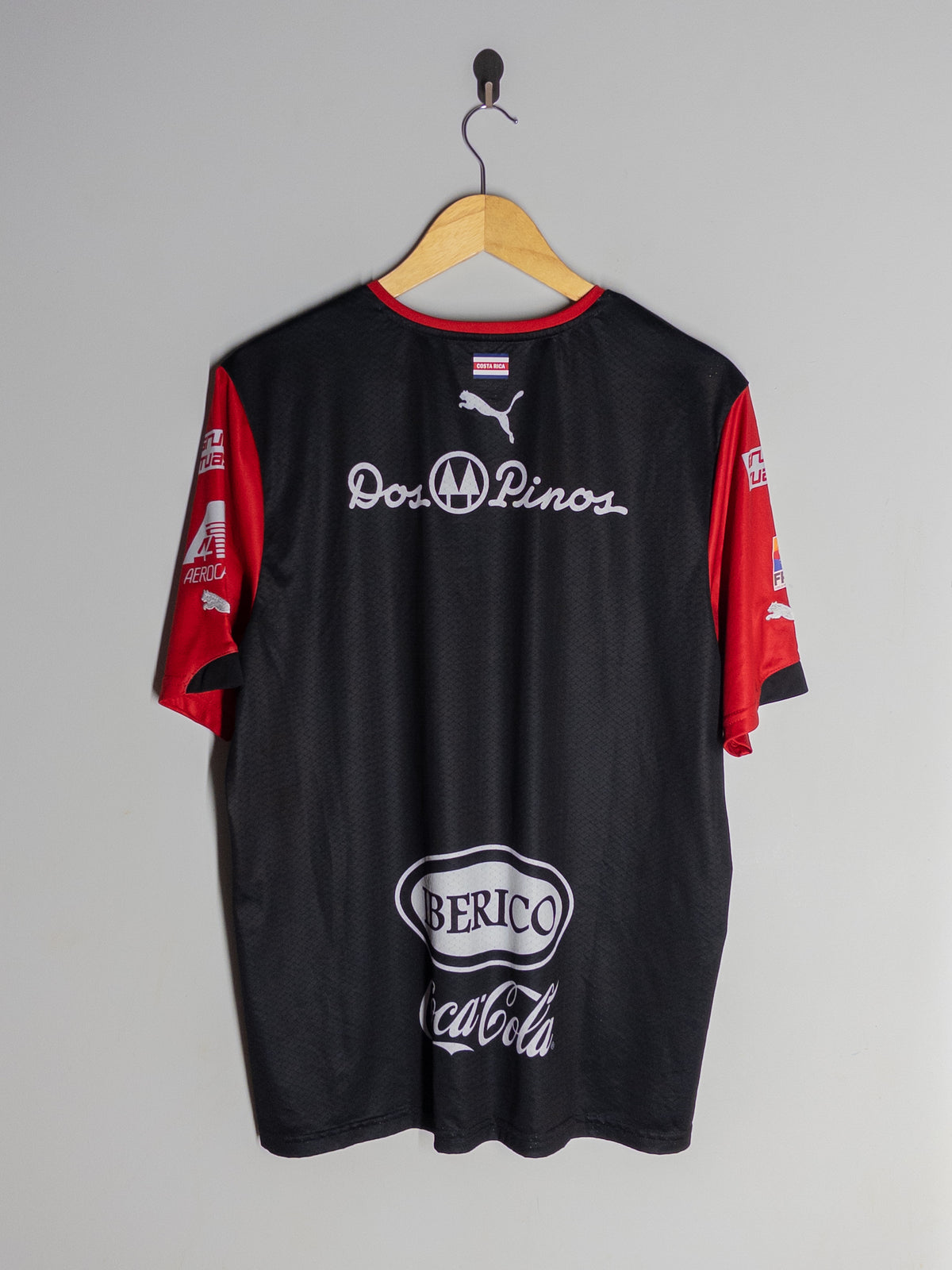 Espalda del tercer uniforme de Alajuelense Puma 2015 original