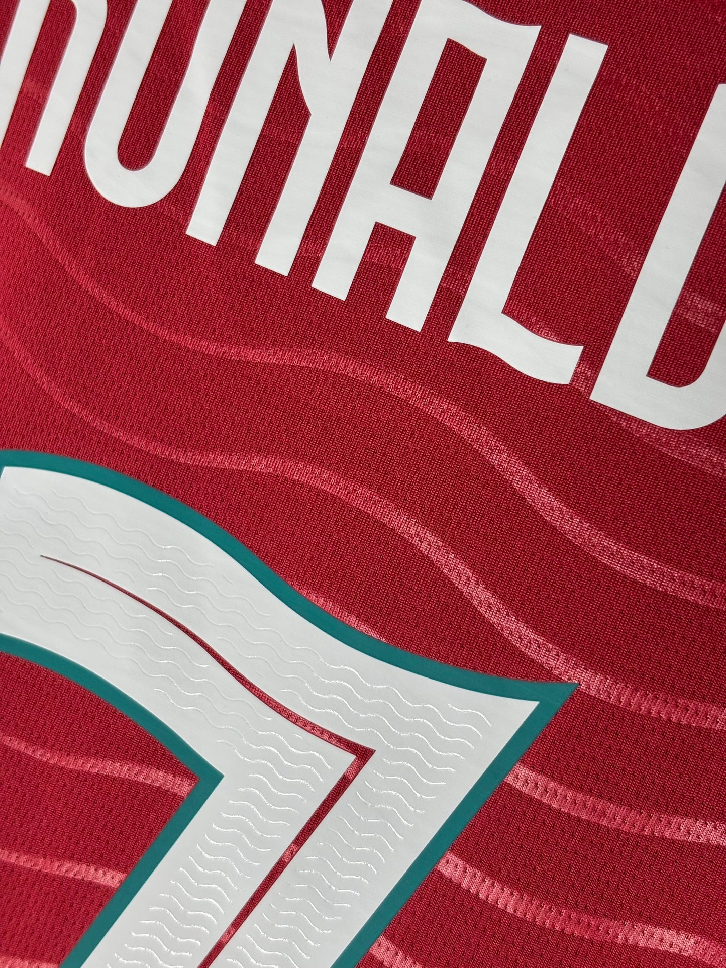 Camiseta de local Portugal Cristiano Ronaldo Puma 2026 dorsal