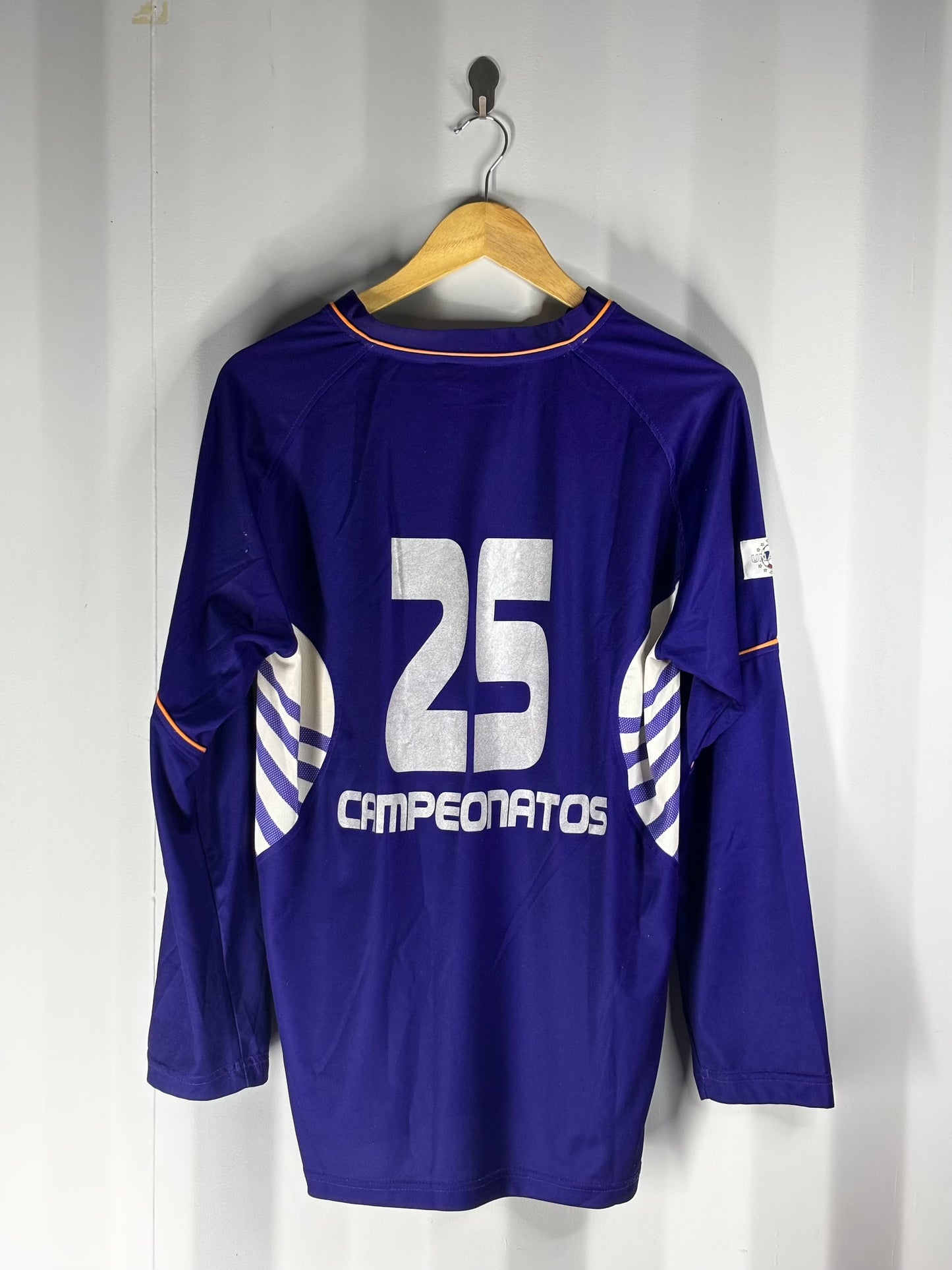 Camiseta de local del Deportivo Saprissa año 2007 conmemorativa de los 25 campeonatos.