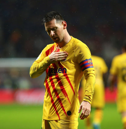 Lionel Messi vistiendo la camiseta Senyera 2019 Nike
