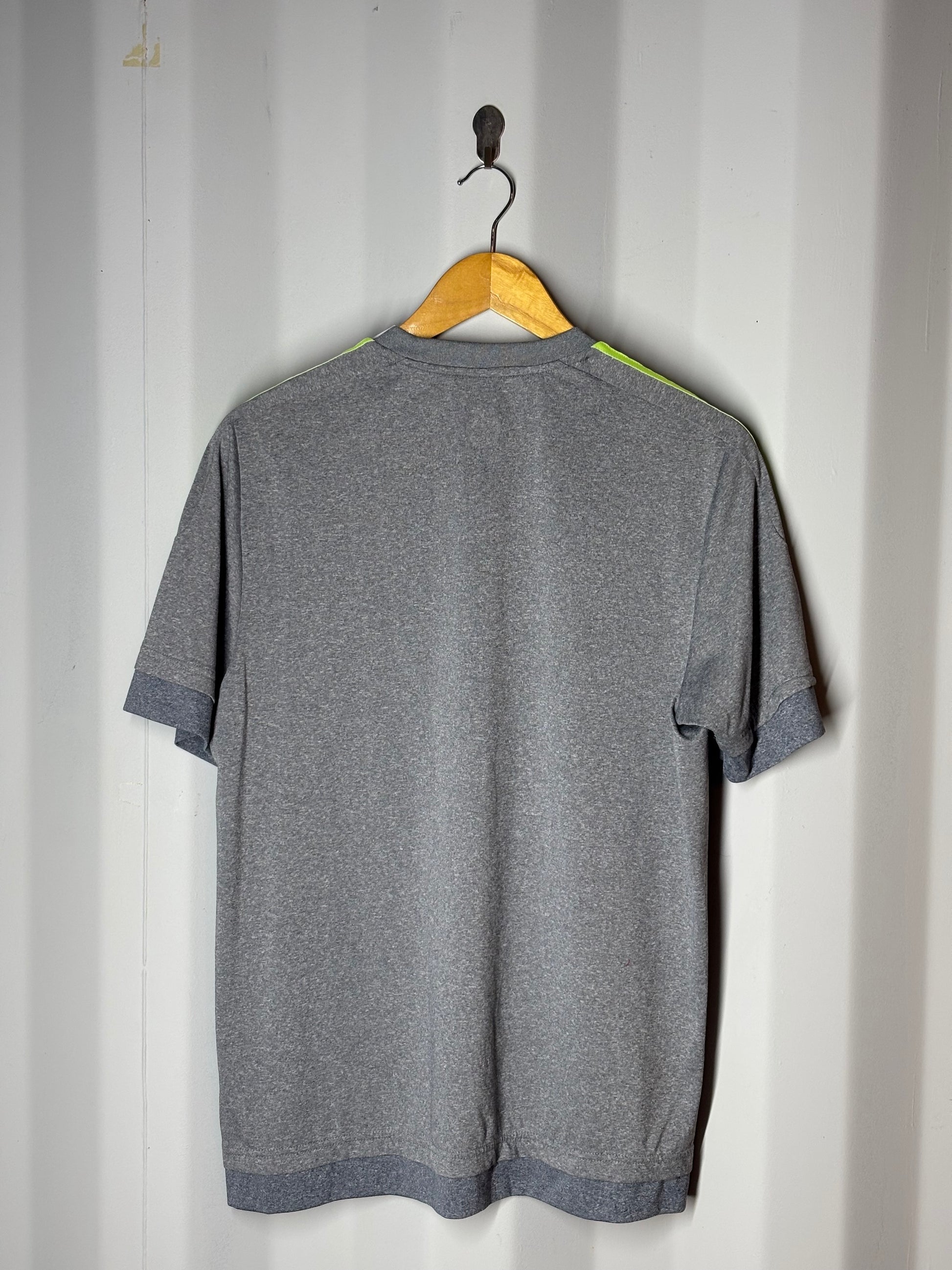 Camiseta visitante original del Real Madrid temporada 2015 Adidas