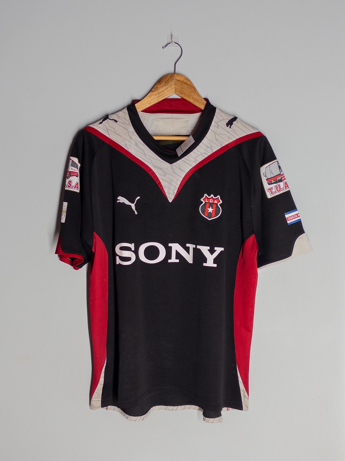 Tercer uniforme de Alajuelense Puma 2010 original 