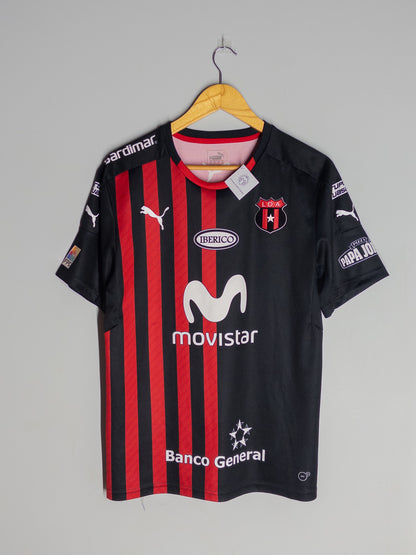Tercera equipación del cuadro manudo fabricada por Puma 2016 alajuelense